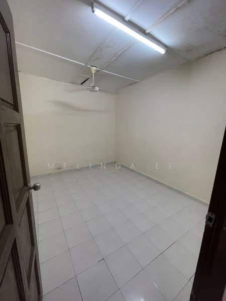 Rumah Teres 1 Tingkat untuk Dijual di Taman Dahlia (Tampoi) - Melinda Ee - Interior - PropertyGuru.com.my