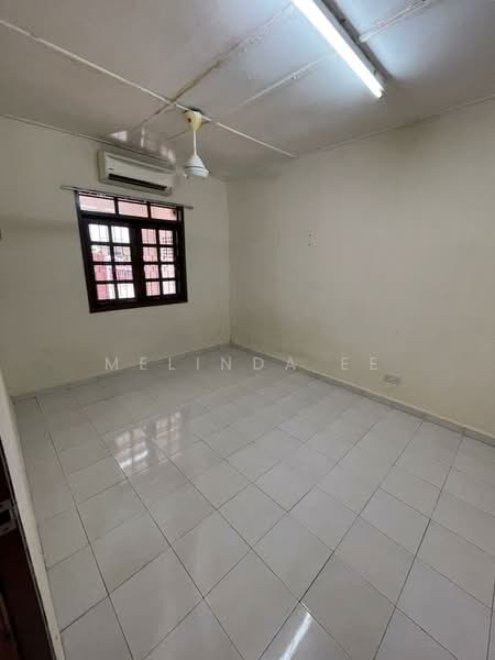 Rumah Teres 1 Tingkat untuk Dijual di Taman Dahlia (Tampoi) - Melinda Ee - Interior - PropertyGuru.com.my