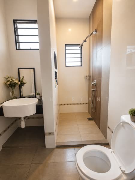 2-storey Terraced House for Sale in Denai Alam (Shah Alam) - Farah Iryanti - Bathroom - PropertyGuru.com.my