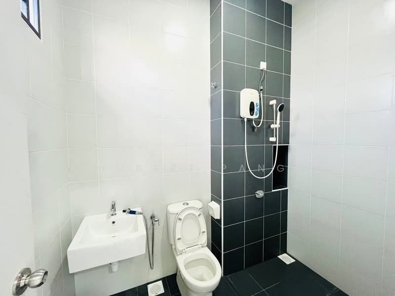 Terraced House for Rent in Pengerang (Johor) - Hubert Pang - Bathroom - PropertyGuru.com.my