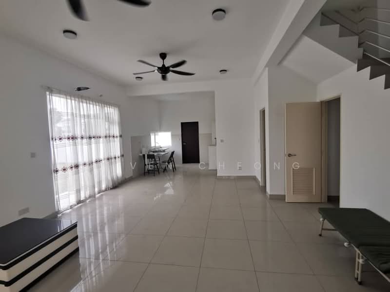 Semi-Detached House for Sale in Rawang (Selangor) - Steven Cheong - Living Room - PropertyGuru.com.my