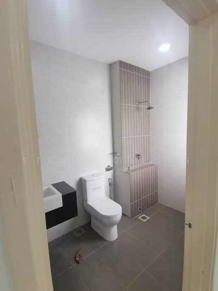 Semi-Detached House for Sale in Rawang (Selangor) - Steven Cheong - Bathroom - PropertyGuru.com.my