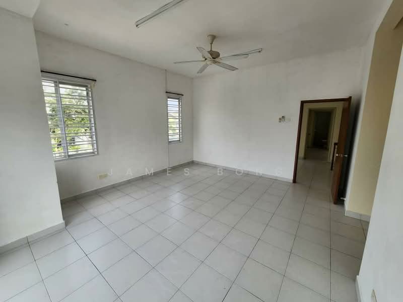 Rumah Kluster untuk Dijual di Taman Sierra Perdana (Masai) - James Bong - Living Room - PropertyGuru.com.my
