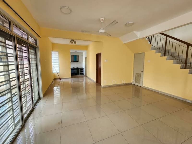 Rumah Kluster untuk Dijual di Taman Sierra Perdana (Masai) - James Bong - Living Room - PropertyGuru.com.my
