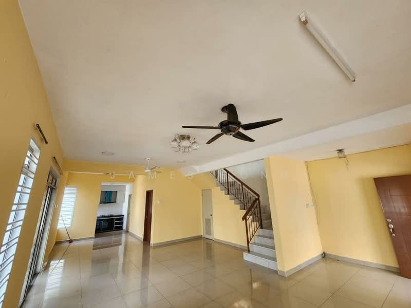 Rumah Kluster untuk Dijual di Taman Sierra Perdana (Masai) - James Bong - Living Room - PropertyGuru.com.my