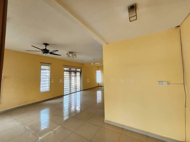 Rumah Kluster untuk Dijual di Taman Sierra Perdana (Masai) - James Bong - Living Room - PropertyGuru.com.my