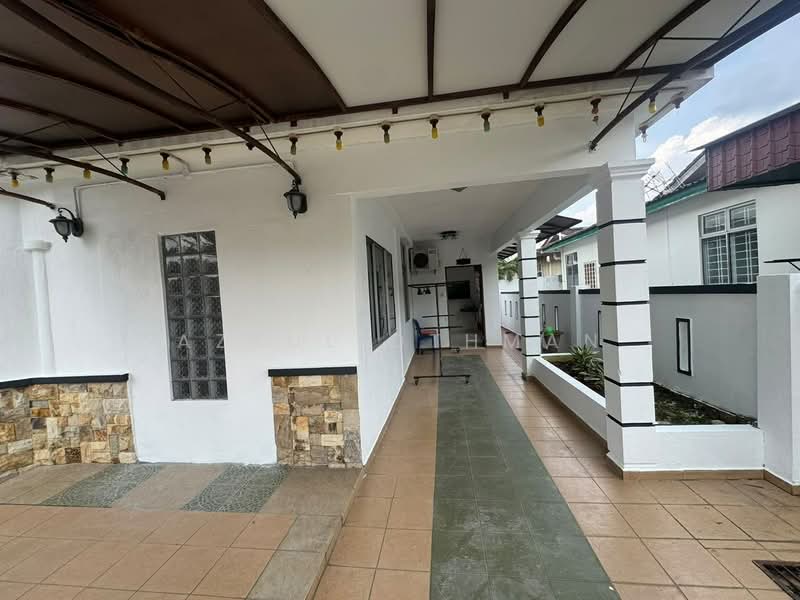 Rumah Berkembar untuk Dijual di Taman Panchor Jaya (Paroi) - Azrul Othman - Exterior - PropertyGuru.com.my