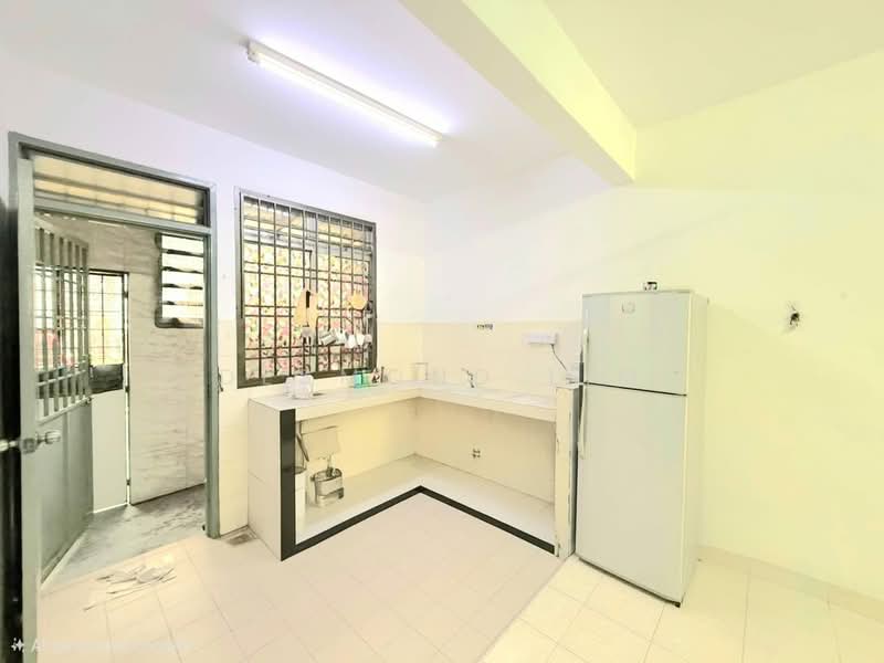 Rumah Teres 2-Tingkat untuk Dijual di Masai (Johor) - Desmond Lim - Kitchen - PropertyGuru.com.my