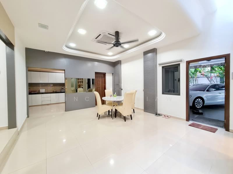 Rumah Banglo untuk Dijual di Seksyen 11 (Kota Damansara) - Vincent Liaw - Kitchen - PropertyGuru.com.my