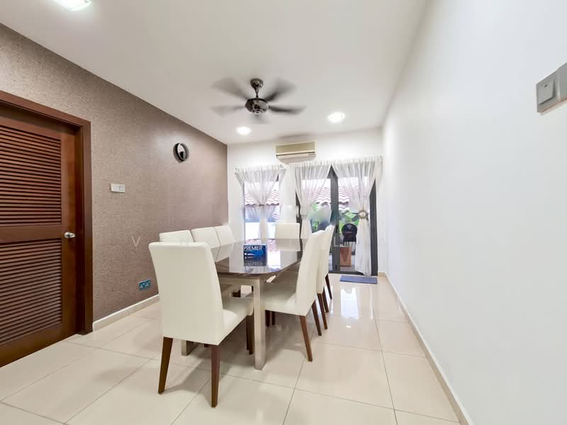 Rumah Banglo untuk Dijual di Seksyen 11 (Kota Damansara) - Vincent Liaw - Dining Room - PropertyGuru.com.my