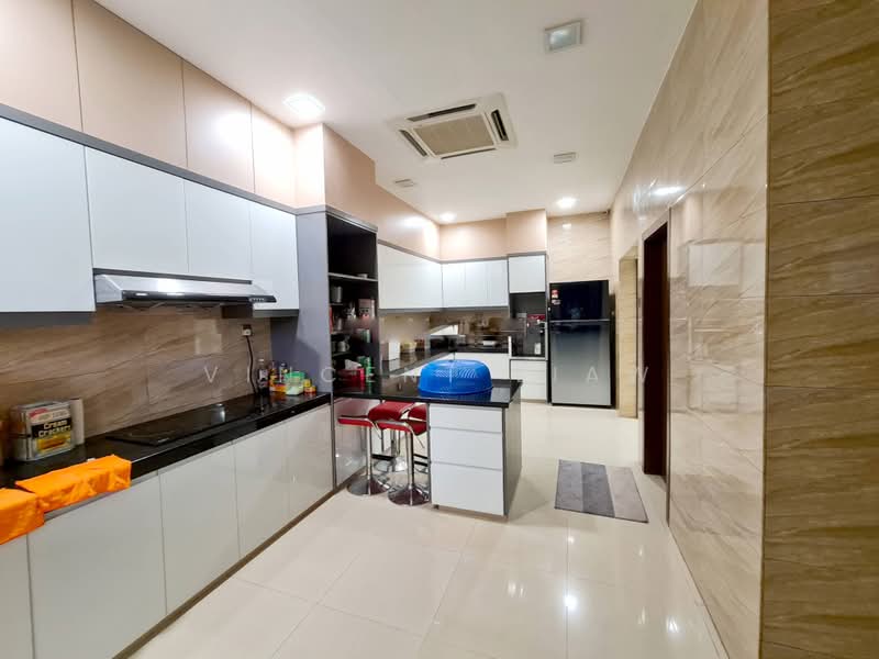 Rumah Banglo untuk Dijual di Seksyen 11 (Kota Damansara) - Vincent Liaw - Kitchen - PropertyGuru.com.my