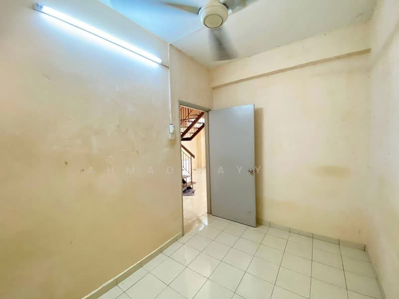 2-storey Terraced House for Sale in Seksyen 8 (Bangi) - Ahmad Fayyad - PropertyGuru.com.my