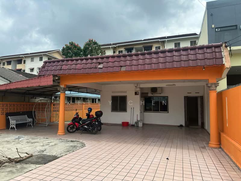 Semi-Detached House for Rent in Taman Iskandar (Johor Bahru) - Kelly Chen - Exterior - PropertyGuru.com.my