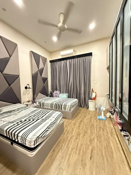 Rumah Berkembar untuk Dijual di Taman Bayu Puteri (Johor Bahru) - James Bong - Bedroom - PropertyGuru.com.my