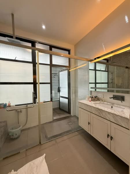 Rumah Berkembar untuk Dijual di Taman Bayu Puteri (Johor Bahru) - James Bong - Bathroom - PropertyGuru.com.my