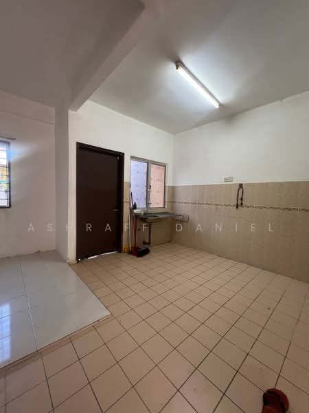 2-storey Terraced House for Sale in Seksyen 3 (Bangi) - Ashraff Daniel - Kitchen - PropertyGuru.com.my