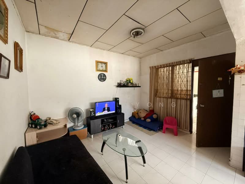 Flat for Sale at Taman Daya - Jalan Enau 16,20 - Daniel Yong - Living Room - PropertyGuru.com.my