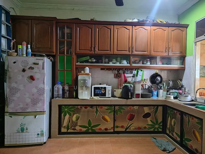 1-storey Terraced House for Sale in Dataran Segar (Lukut) - Azrul Othman - Kitchen - PropertyGuru.com.my