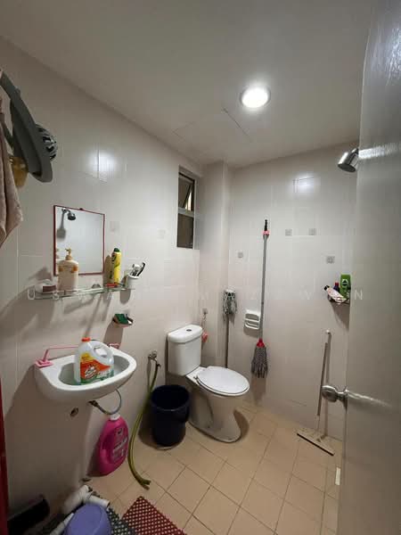 Rumah Teres 2 Tingkat untuk Dijual di Bandar Teknologi Kajang (Kajang) - Uswani Mazuwan - Bathroom - PropertyGuru.com.my