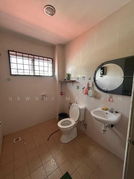 Rumah Teres 2 Tingkat untuk Dijual di Bandar Teknologi Kajang (Kajang) - Uswani Mazuwan - Bathroom - PropertyGuru.com.my