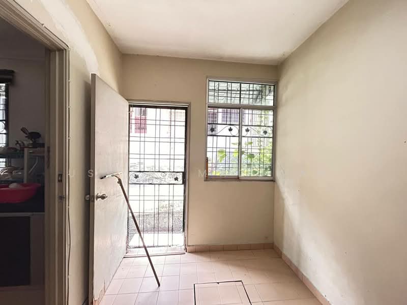 Rumah Teres 2 Tingkat untuk Dijual di Bandar Teknologi Kajang (Kajang) - Uswani Mazuwan - Interior - PropertyGuru.com.my