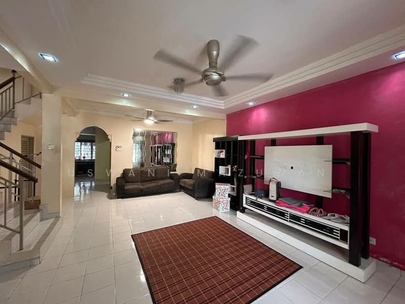 Rumah Teres 2 Tingkat untuk Dijual di Bandar Teknologi Kajang (Kajang) - Uswani Mazuwan - Living Room - PropertyGuru.com.my