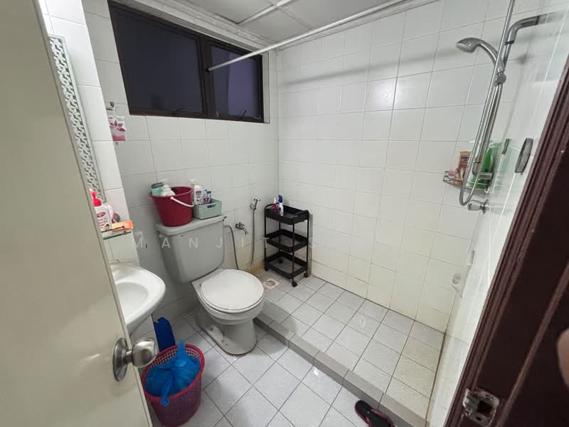 Kondominium untuk Disewa di Ehsan Ria - Manjit Singh - Bathroom - PropertyGuru.com.my