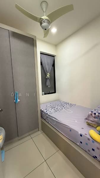 Pangsapuri untuk Dijual di Austin Regency (Pangsapuri Austin Perdana) - Daniel Yong - Bedroom - PropertyGuru.com.my