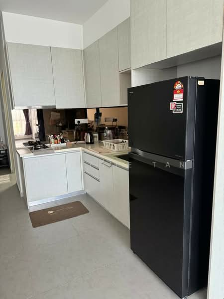 Service Residence for Sale at D'sands Residence - Michelle Tan - Kitchen - PropertyGuru.com.my