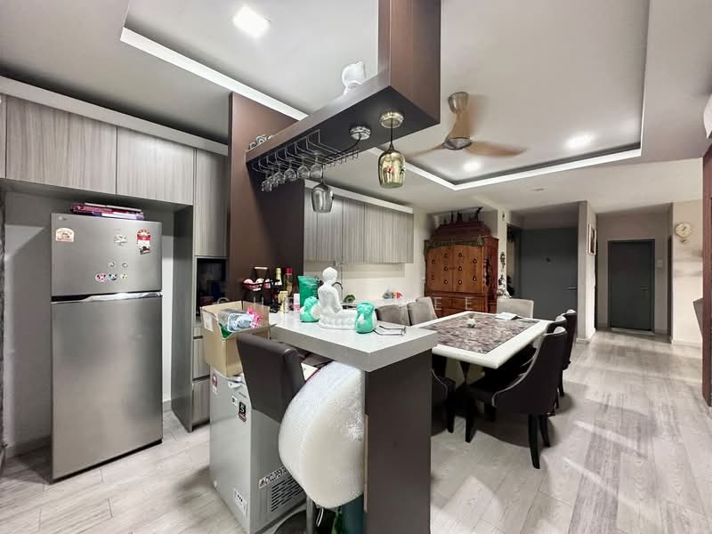 Kondominium untuk Disewa di Lakefront Residence - Chris Lee - Kitchen - PropertyGuru.com.my