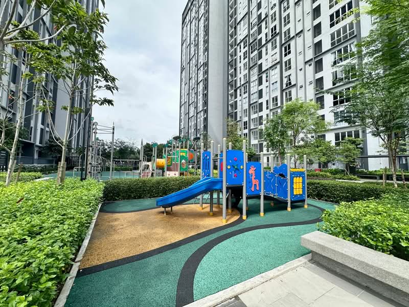Kondominium untuk Disewa di Lakefront Residence - Chris Lee - Exterior - PropertyGuru.com.my
