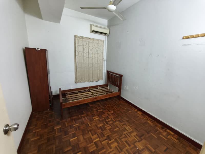 Condominium for Sale at Ridzuan Condominium - CK Chieng - Bedroom - PropertyGuru.com.my