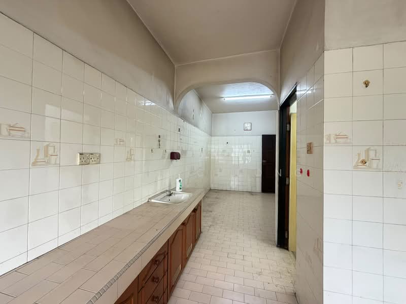 Rumah Teres 2 Tingkat untuk Dijual di Taman Bukit Maluri (Kepong) - Yanis Cheong - Kitchen - PropertyGuru.com.my