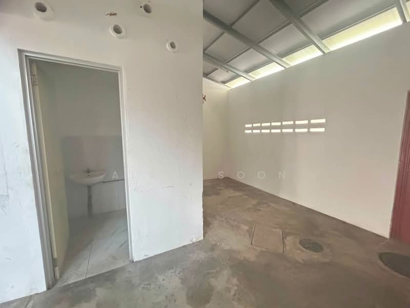Shop for Sale in Menglembu (Perak) - Alvin Soon - Interior - PropertyGuru.com.my