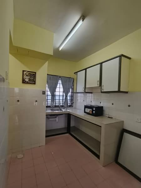 Apartment for Sale at Seri Mutiara Apartment - Henry Lee - Kitchen - PropertyGuru.com.my