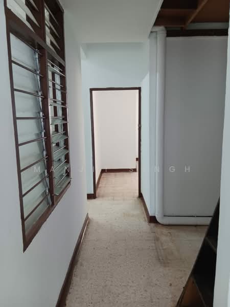 Rumah Teres untuk Dijual di SS3 (Petaling Jaya) - Manjit Singh - Corridor - PropertyGuru.com.my