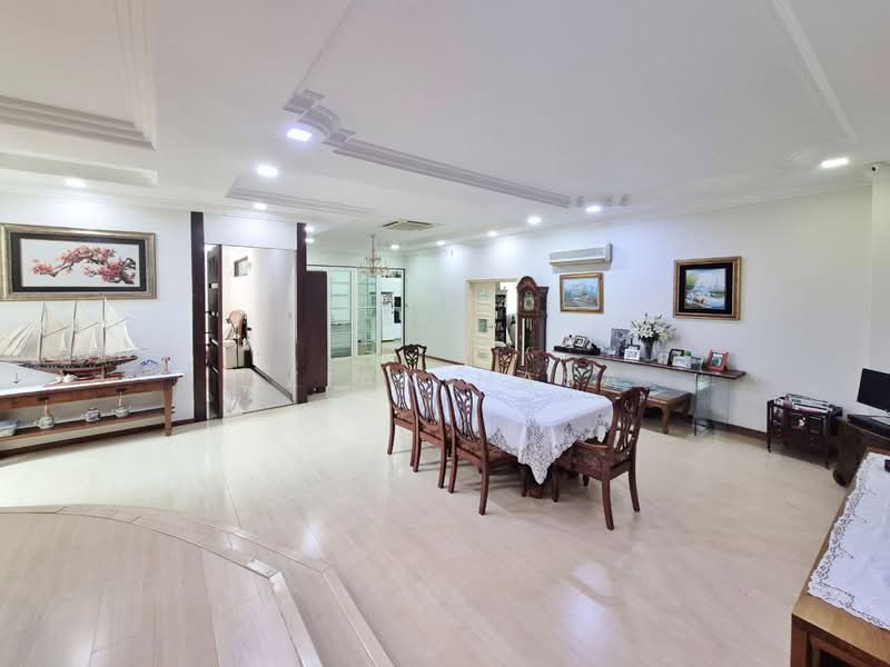 Rumah Banglo untuk Dijual di Seksyen 8 (Shah Alam) - Azian Nasa - PropertyGuru.com.my