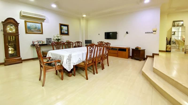 Rumah Banglo untuk Dijual di Seksyen 8 (Shah Alam) - Azian Nasa - PropertyGuru.com.my