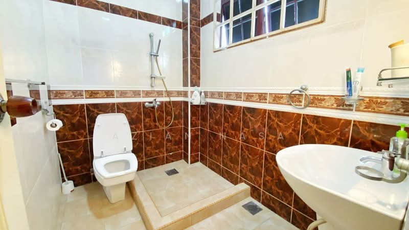 Rumah Banglo untuk Dijual di Seksyen 8 (Shah Alam) - Azian Nasa - PropertyGuru.com.my