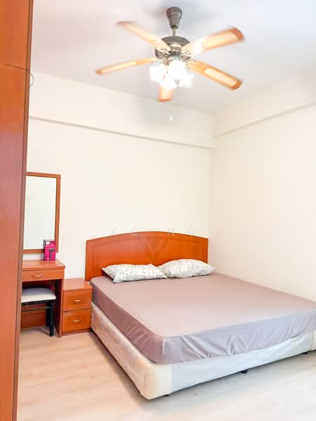 Pangsapuri untuk Disewa di Mawar Apartment - KC Ng - Bedroom - PropertyGuru.com.my
