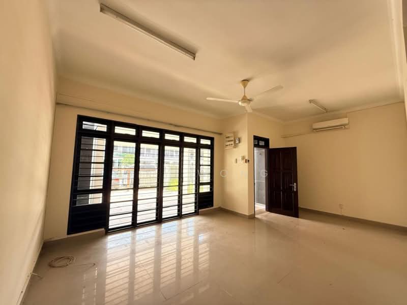 Terraced House for Sale in Bandar Kinrara Seksyen 5 (Bandar Kinrara) - Sky Wong - Living Room - PropertyGuru.com.my