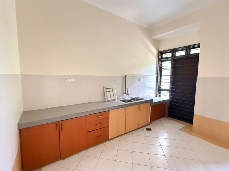 Terraced House for Sale in Bandar Kinrara Seksyen 5 (Bandar Kinrara) - Sky Wong - Kitchen - PropertyGuru.com.my