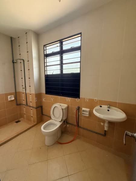 Terraced House for Sale in Bandar Kinrara Seksyen 5 (Bandar Kinrara) - Sky Wong - Bathroom - PropertyGuru.com.my