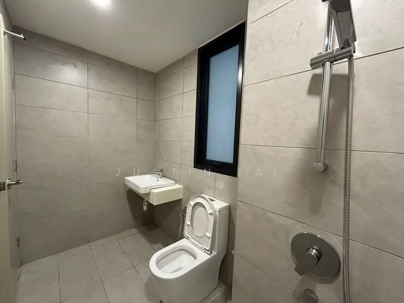 Servis Apartment untuk Disewa di Arunya @ KL North - Justin Lai - Bathroom - PropertyGuru.com.my