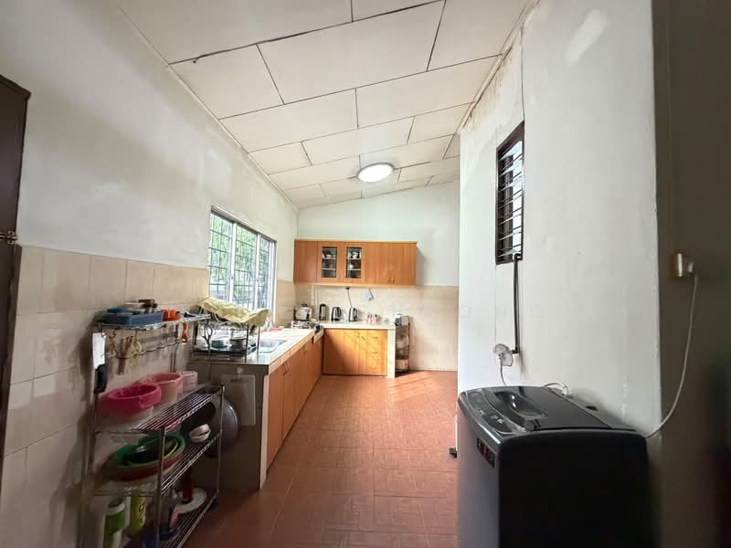 Rumah Teres 2 Tingkat untuk Dijual di Taman Bukit Maluri (Kepong) - Yanis Cheong - Kitchen - PropertyGuru.com.my