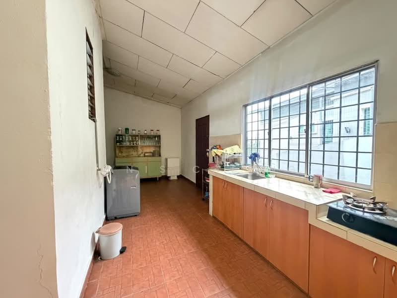 Rumah Teres 2 Tingkat untuk Dijual di Taman Bukit Maluri (Kepong) - Yanis Cheong - Kitchen - PropertyGuru.com.my
