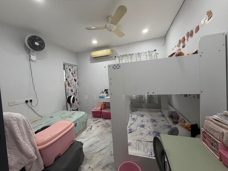2-storey Terraced House for Sale in Taman Cheras Mas (Cheras) - Kris Tan - Bedroom - PropertyGuru.com.my