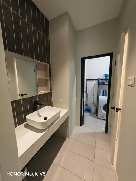 Kondominium untuk Disewa di Milano Eight - Erica Bong - Bathroom - PropertyGuru.com.my