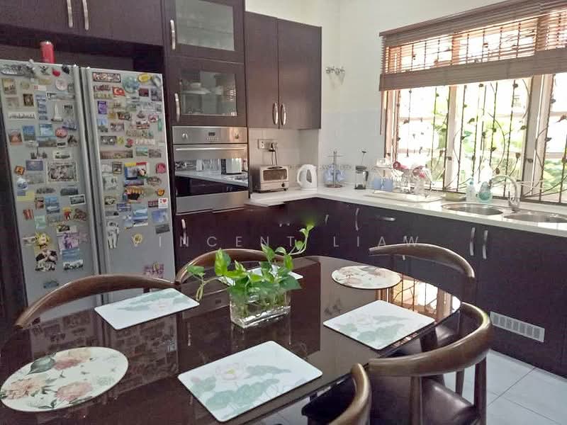 Rumah Banglo untuk Dijual di Seksyen 11 (Kota Damansara) - Vincent Liaw - Kitchen - PropertyGuru.com.my