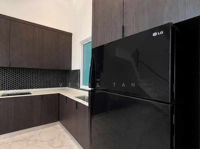 Kondominium untuk Dijual di QuayWest Residence - Venus Tan - Kitchen - PropertyGuru.com.my